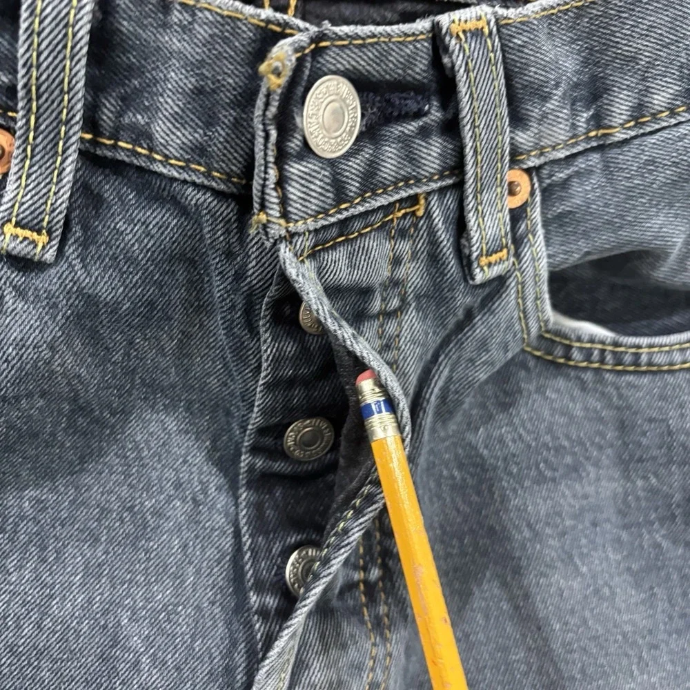 Levi's 501 Jeans Men's 28x32 Rigid Button Fly Original Straight Blue Denim Pants
